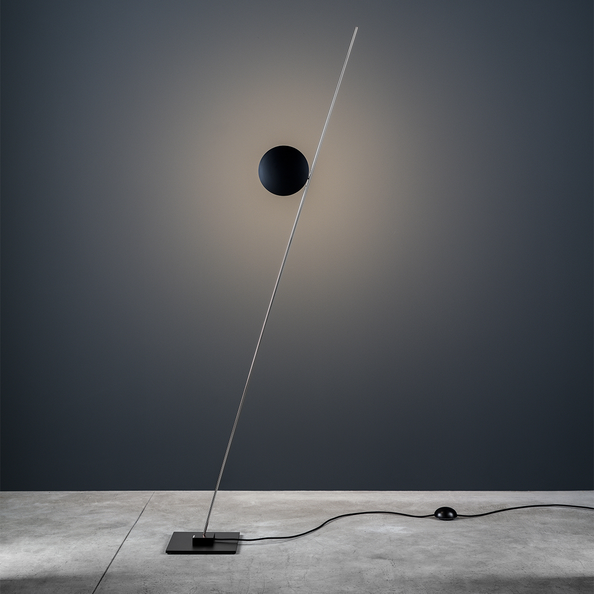 Lederam F1 Stehleuchte