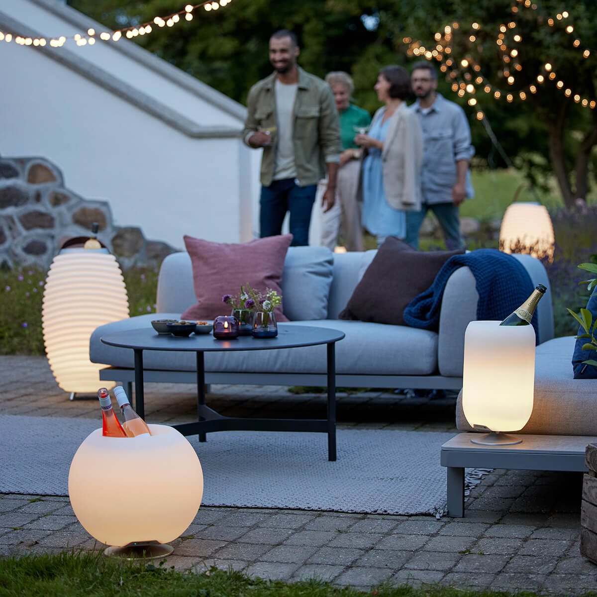 Kooduu Sphere LED Akkuleuchte, Bluetooth Lautsprecher & Weinkühler und Atmos LED Akkuleuchte, Bluetooth Lautsprecher & Weinkühler, Aluminium gebürstet