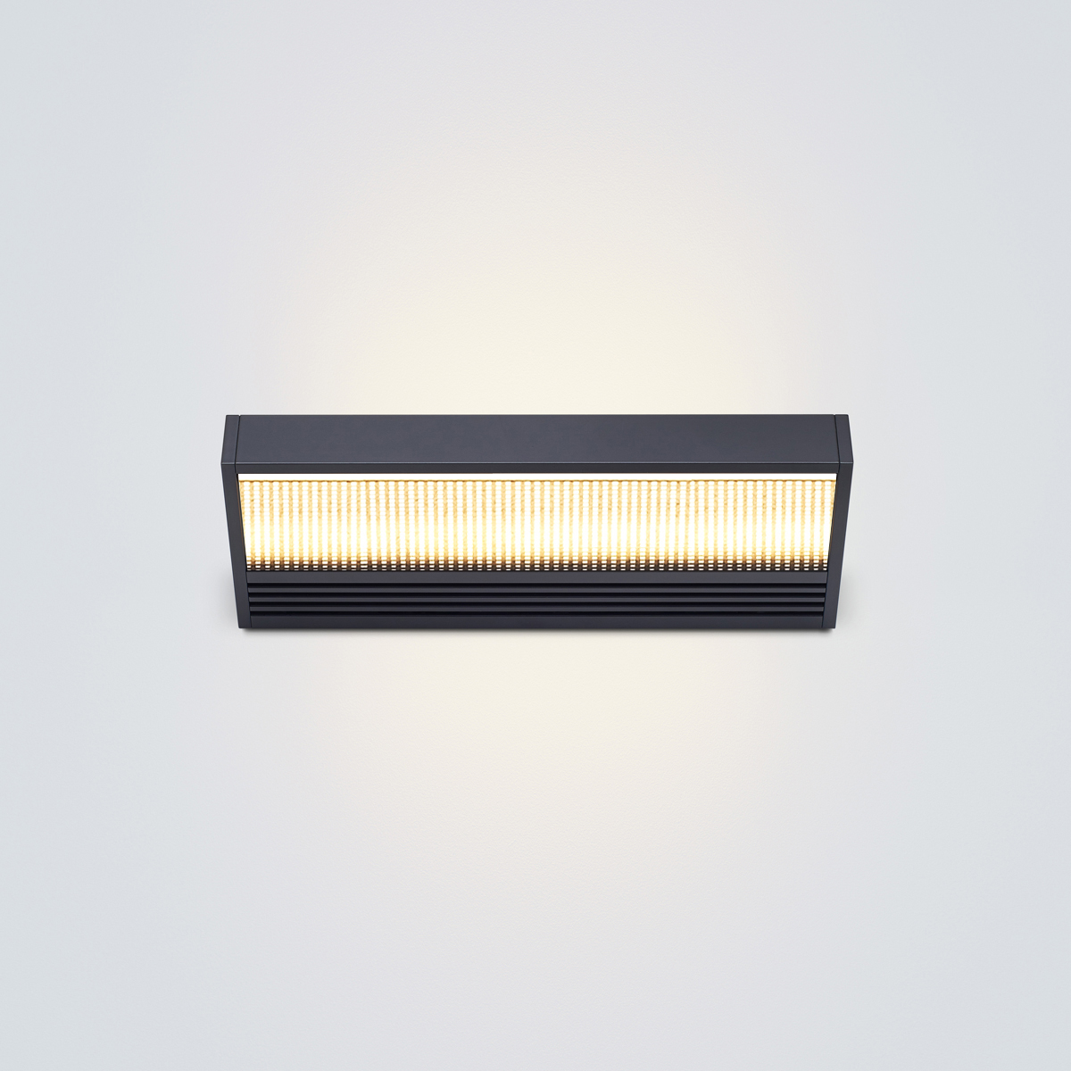 black lacquered, 2700K, lenses: satinée / louvre