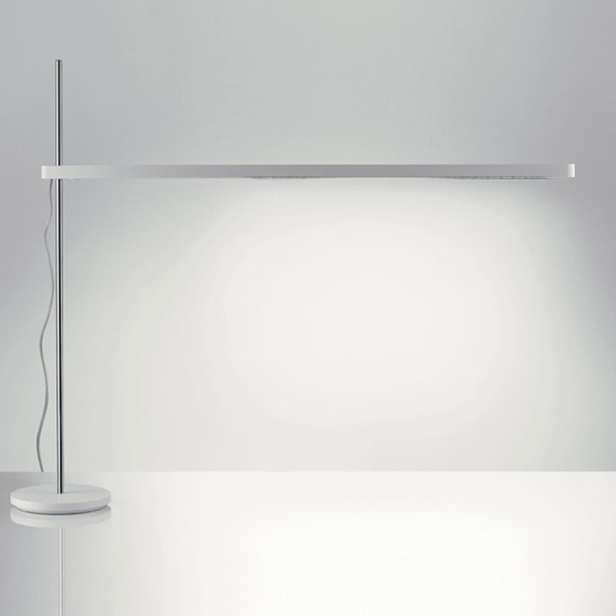 Talak Professional LED Tavolo mit Sockel