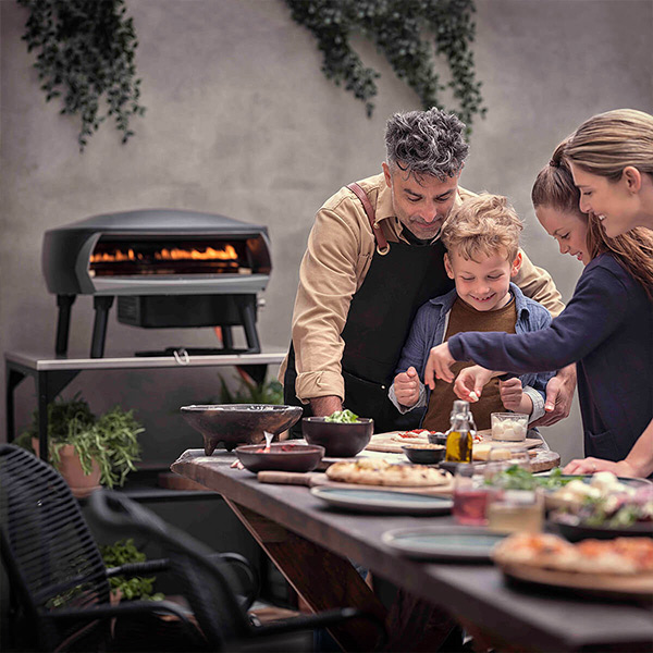 Gas-Pizzaofen Outdoor mit Drehteller: moderner Design-Pizzaofen für Garten, Terrasse & Balkon zu Hause