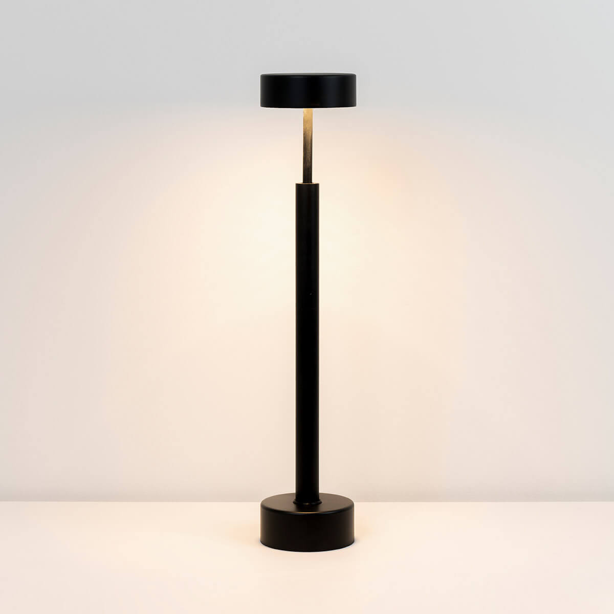 Peak LED Tischleuchte