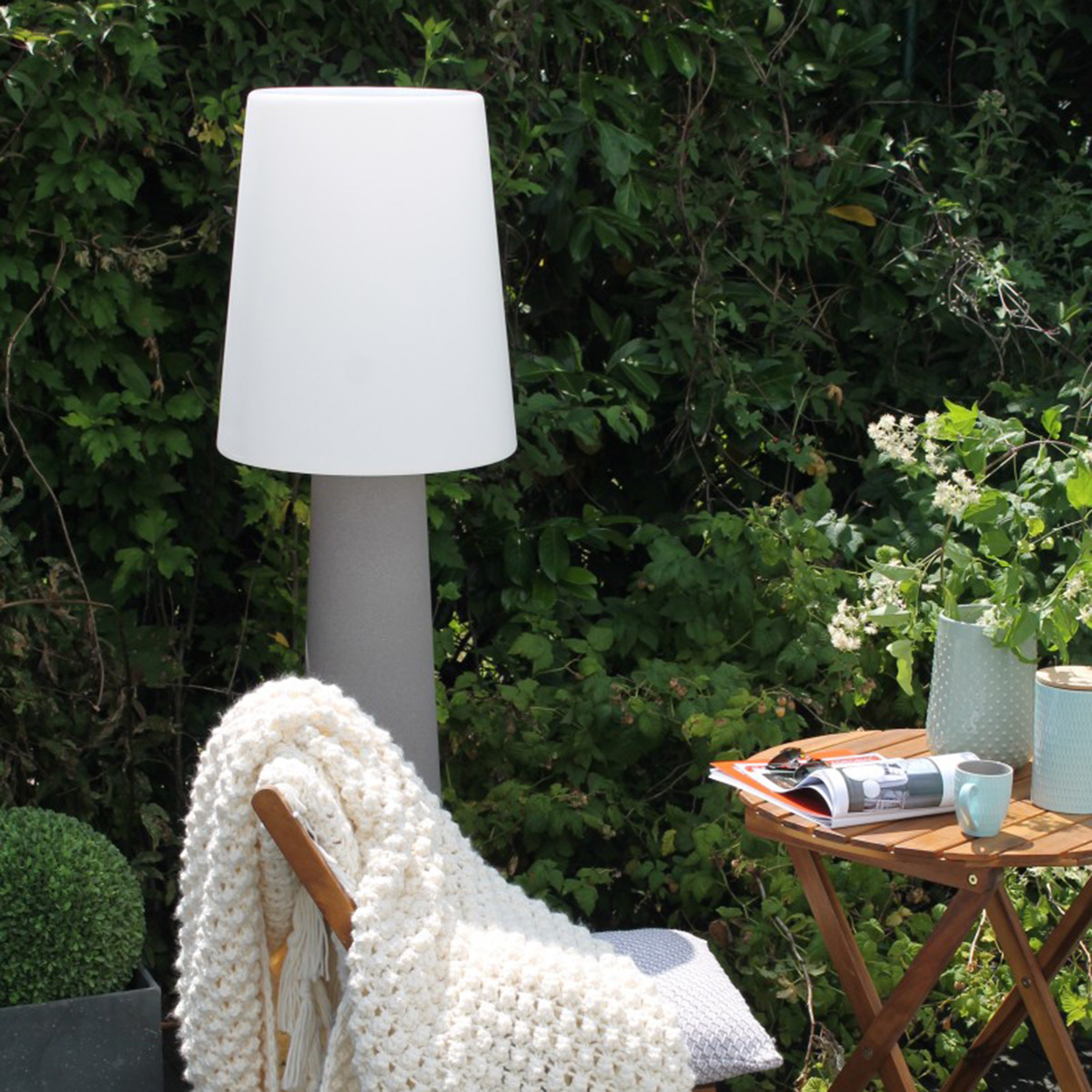 8 seasons design No. 1 LED Solarstehleuchte, sand