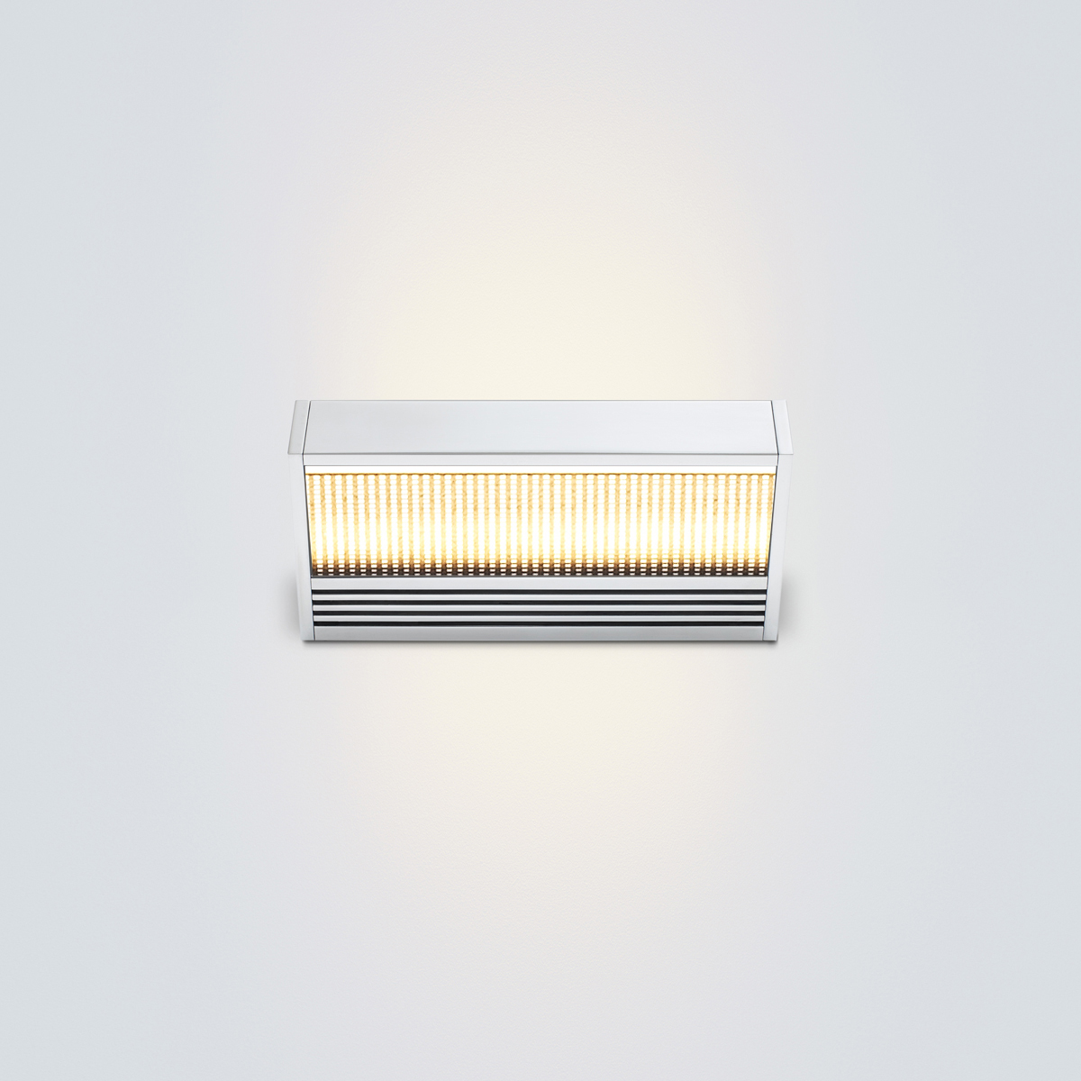 Polished aluminum, 2700K, lenses: satinée / louvre