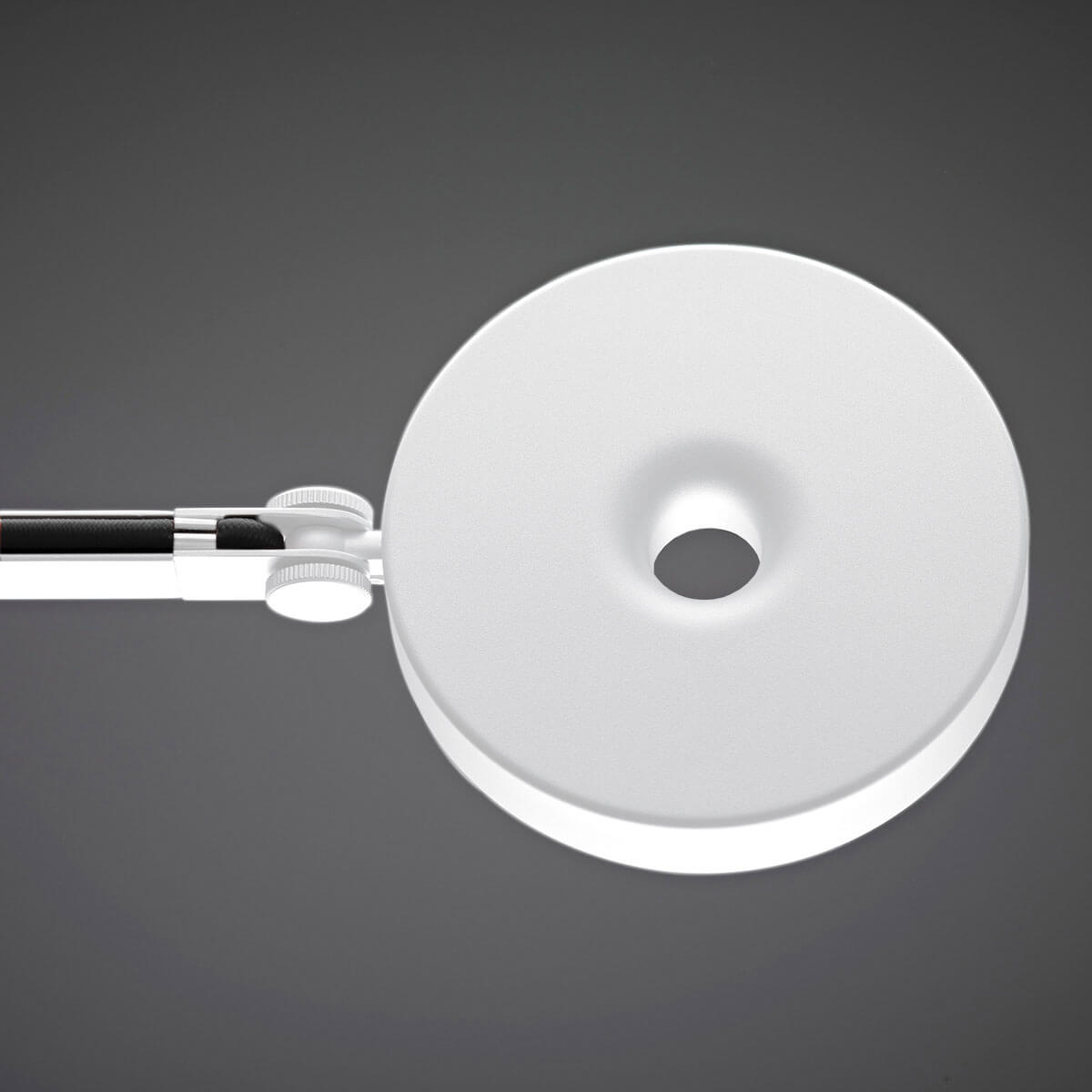 weiß matt, mit Verstellband in schwarz