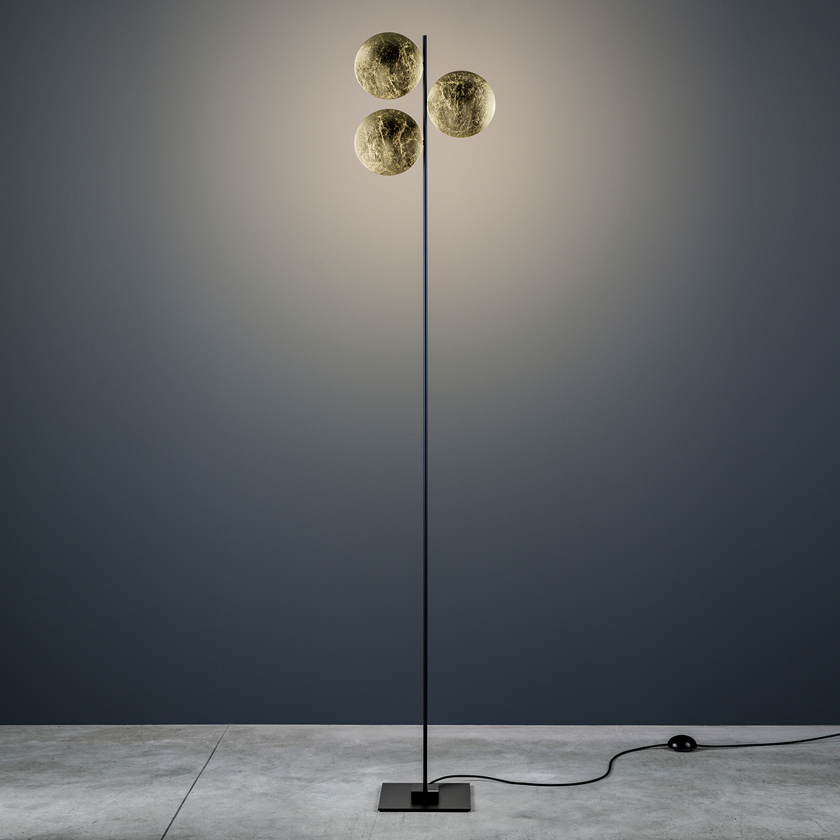 Lederam F3 Stehleuchte