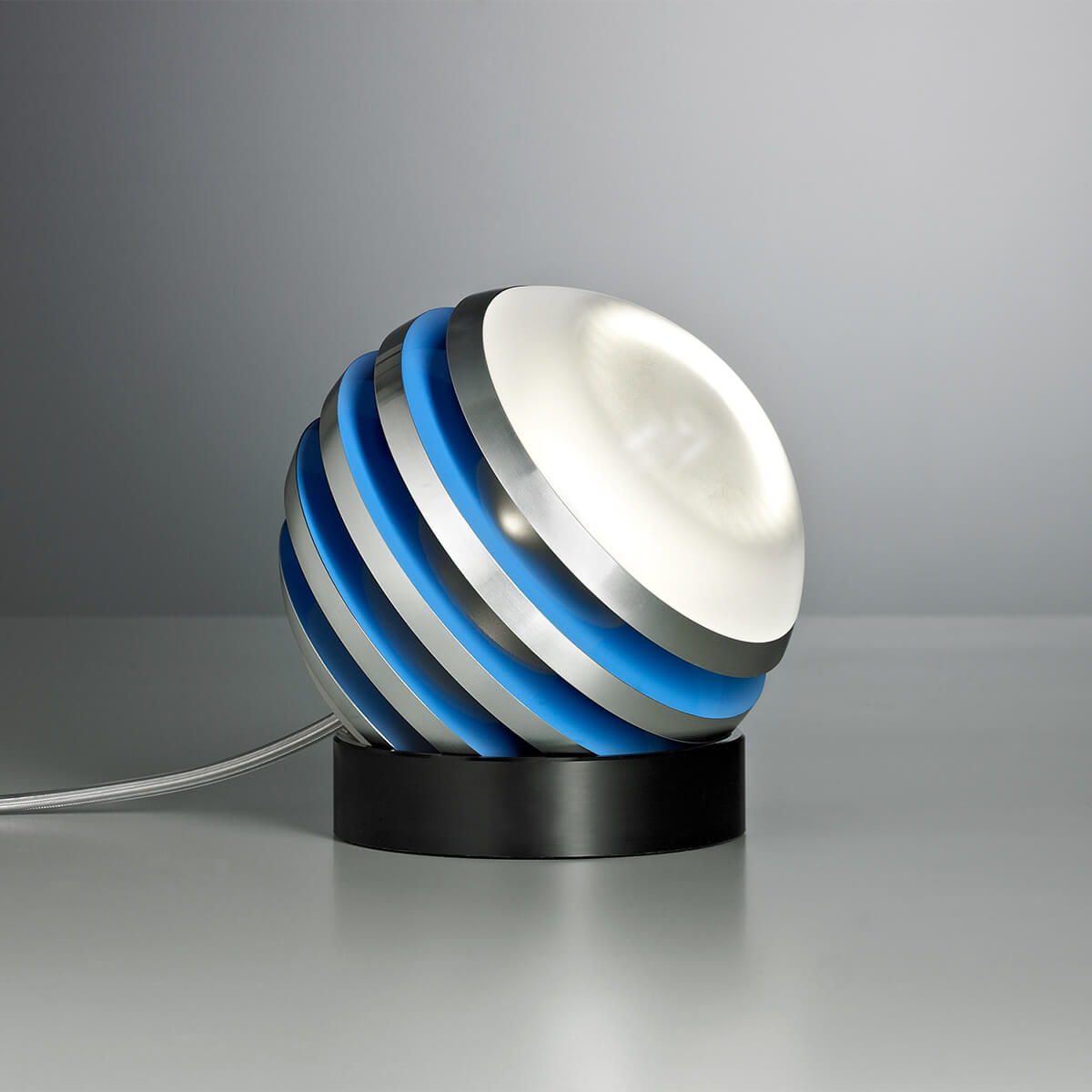 Aluminium / hellblau