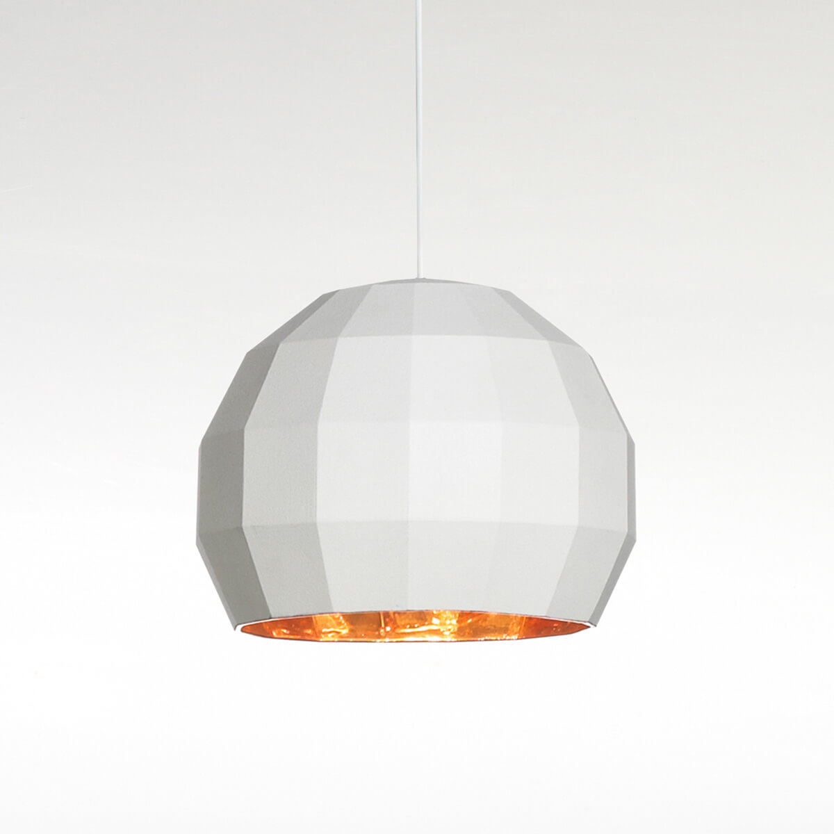 Shade: white, gold inside