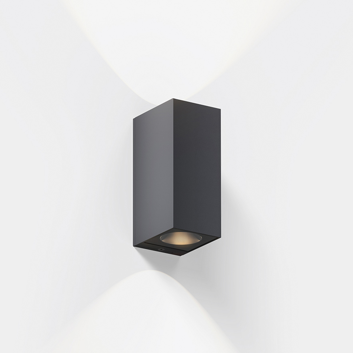 Iem.2 LED Außenwandleuchte