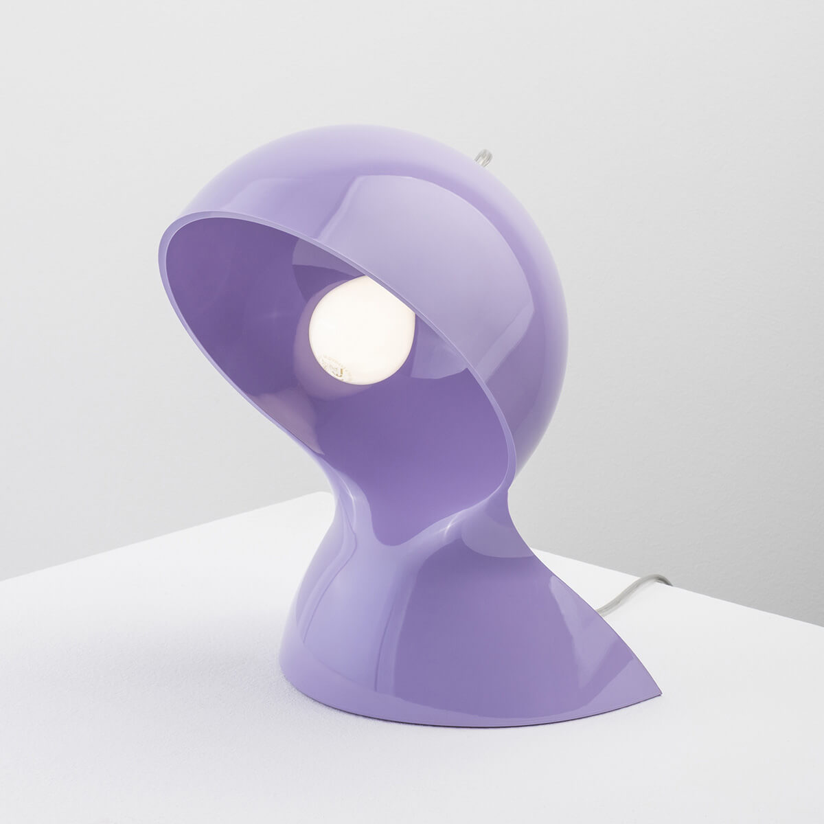 Lavender (fliederfarben)