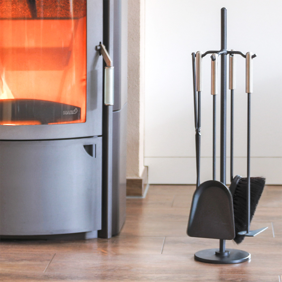 Kachel Kaminbesteck