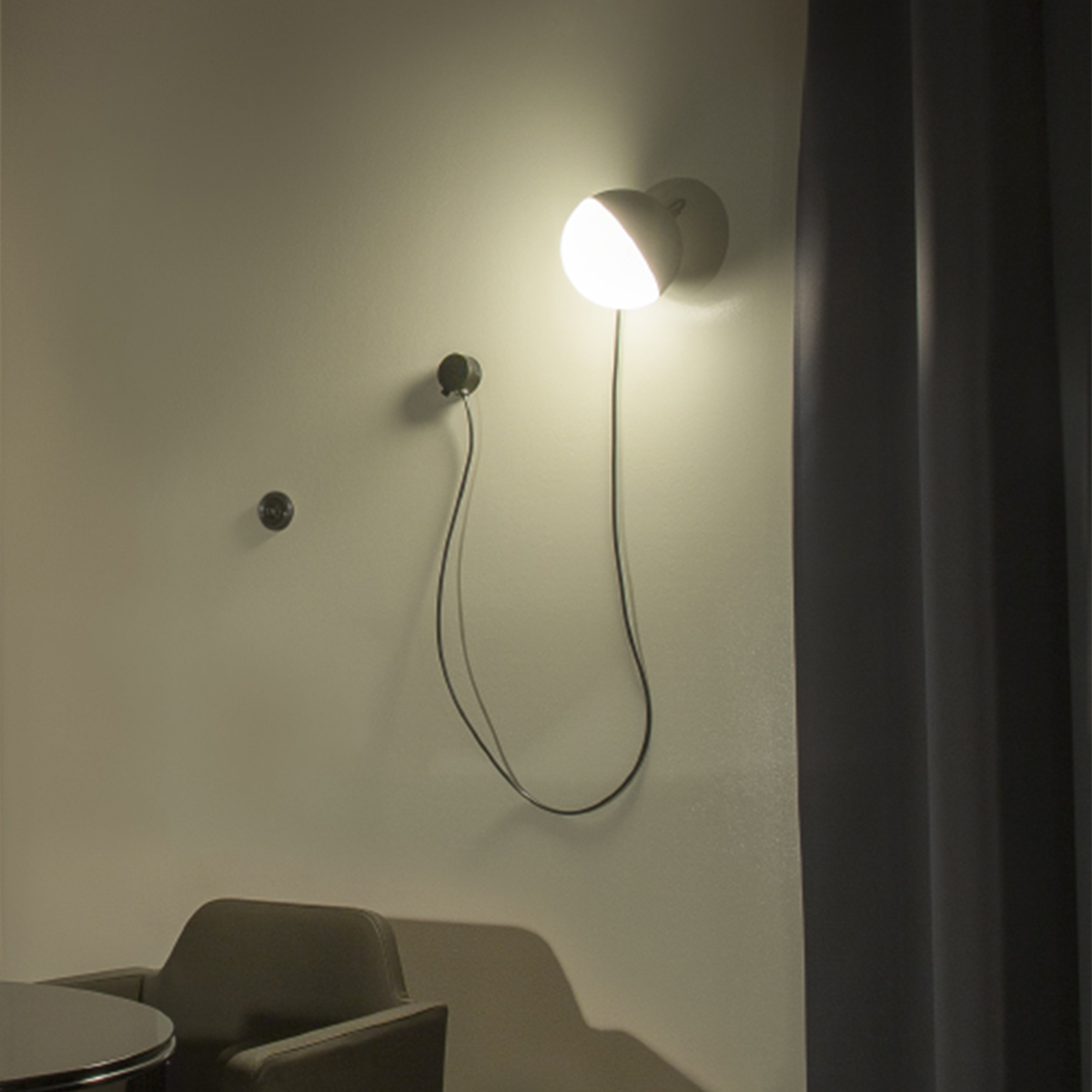 1-leaf, wall canopy, black