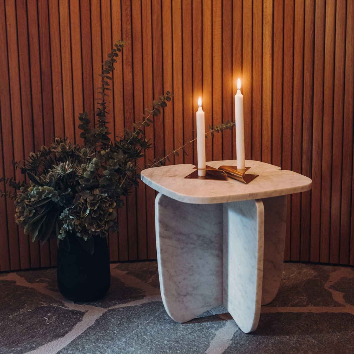 Höfats Square Candle Kerzenhalter, 2 Stück, Gold, mit Kerzen (nicht inbegriffen)