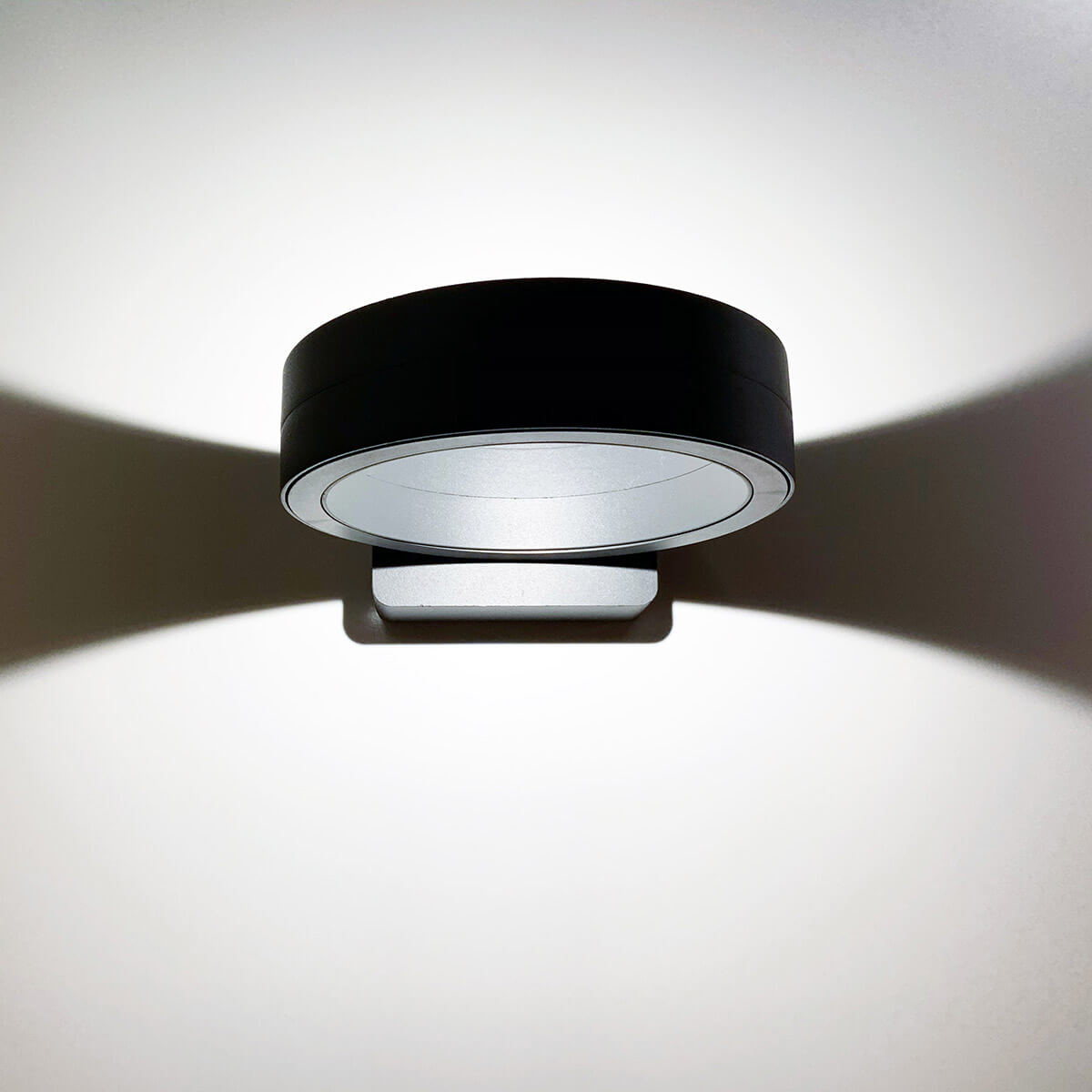 Ringline LED Wandleuchte