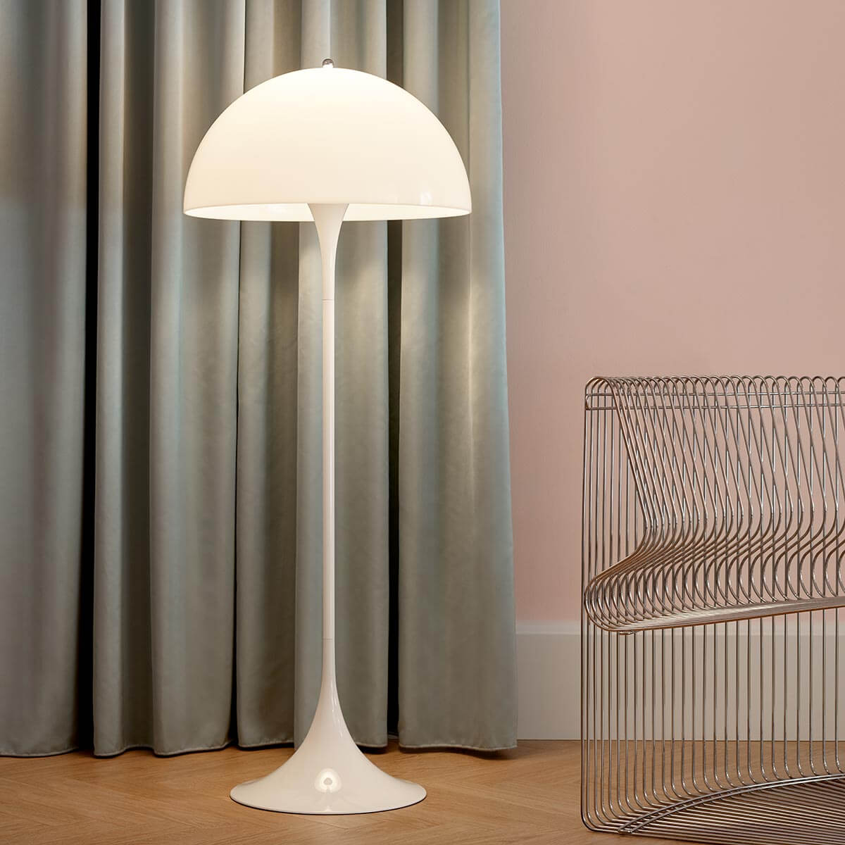 Panthella Stehleuchte