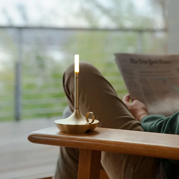 Cordless LED candles with modern design – portable rechargeable table lamps for balcony or living room