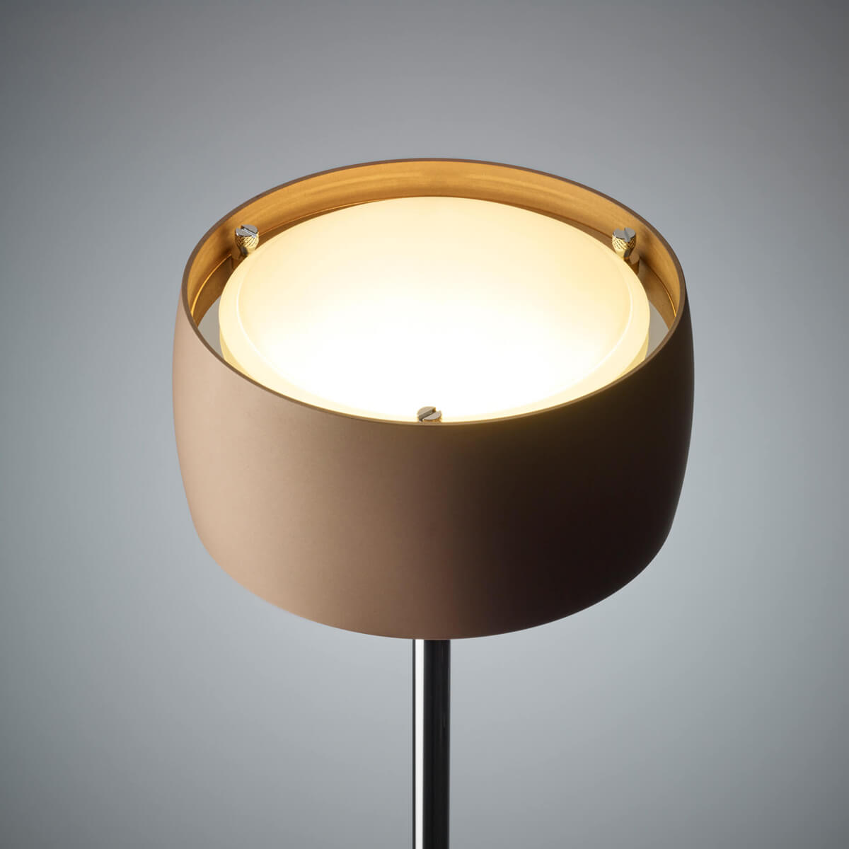 Oligo Grace LED Stehleuchte, Tunable White, Chrom / Brazilian brown