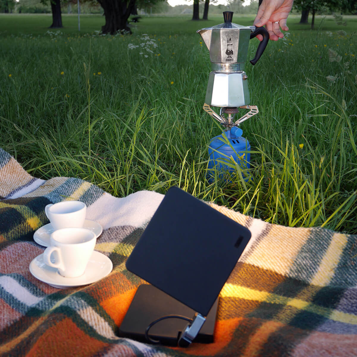 Nimbus Roxxane Fly CL LED Akkuleuchte, schwarz (©Nimbus Group/Jasmin Mirsberger & Elmar Dunkel)