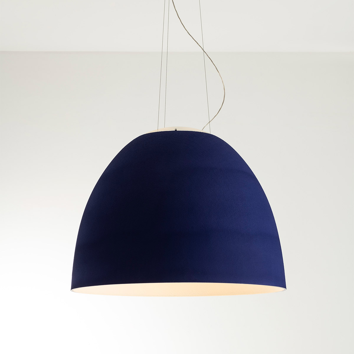 außen: blau / innen: weiß