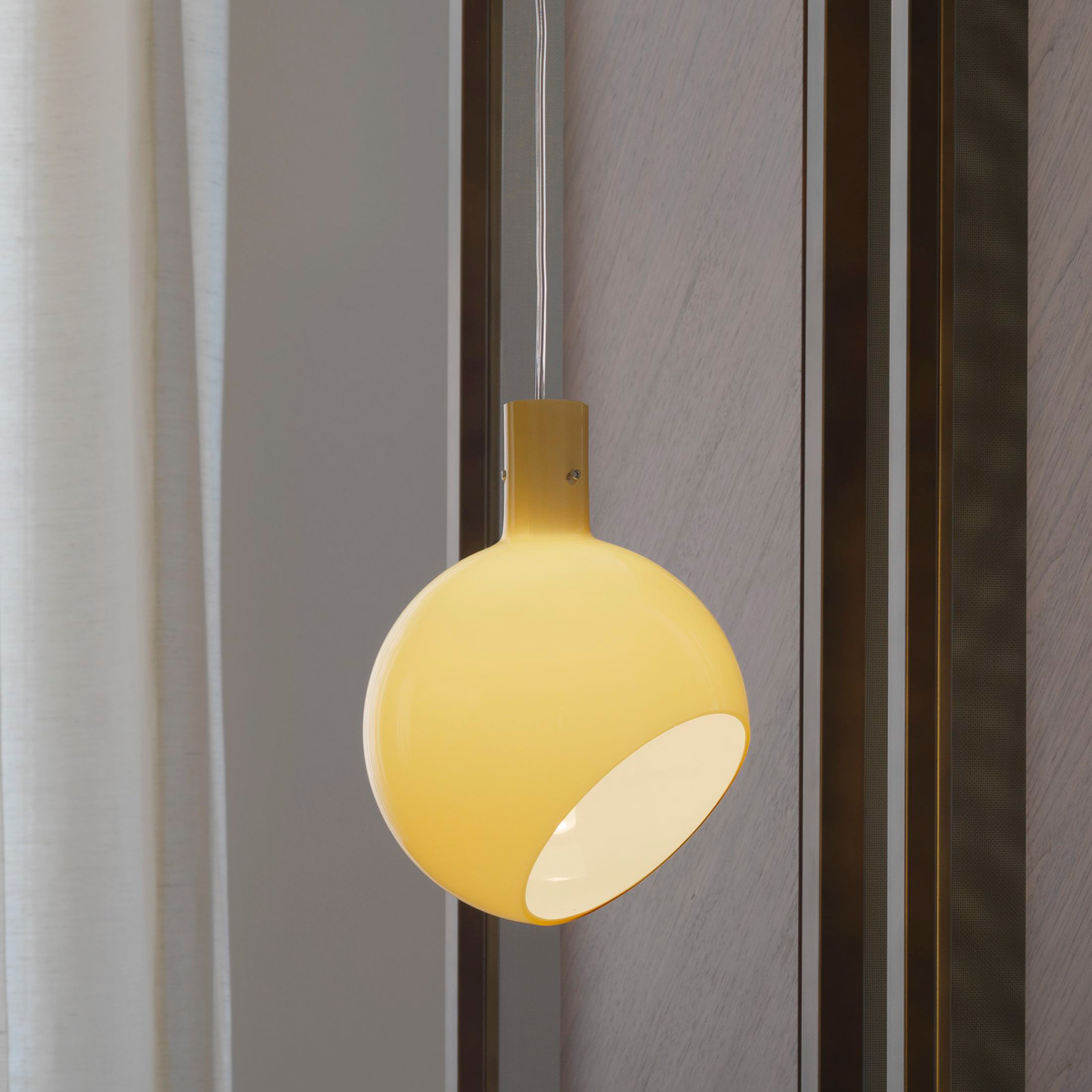 Schirm: bernsteinfarben