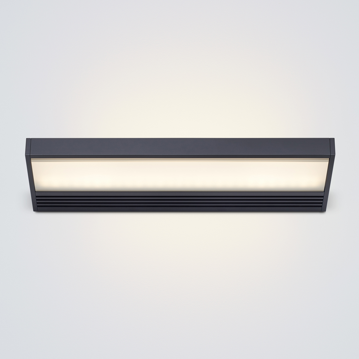 black lacquered, 2700K, lenses: satinée