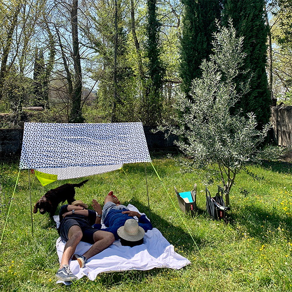 Fatboy Miasun beach tent – portable sunshade for summer days in the park or at the beach