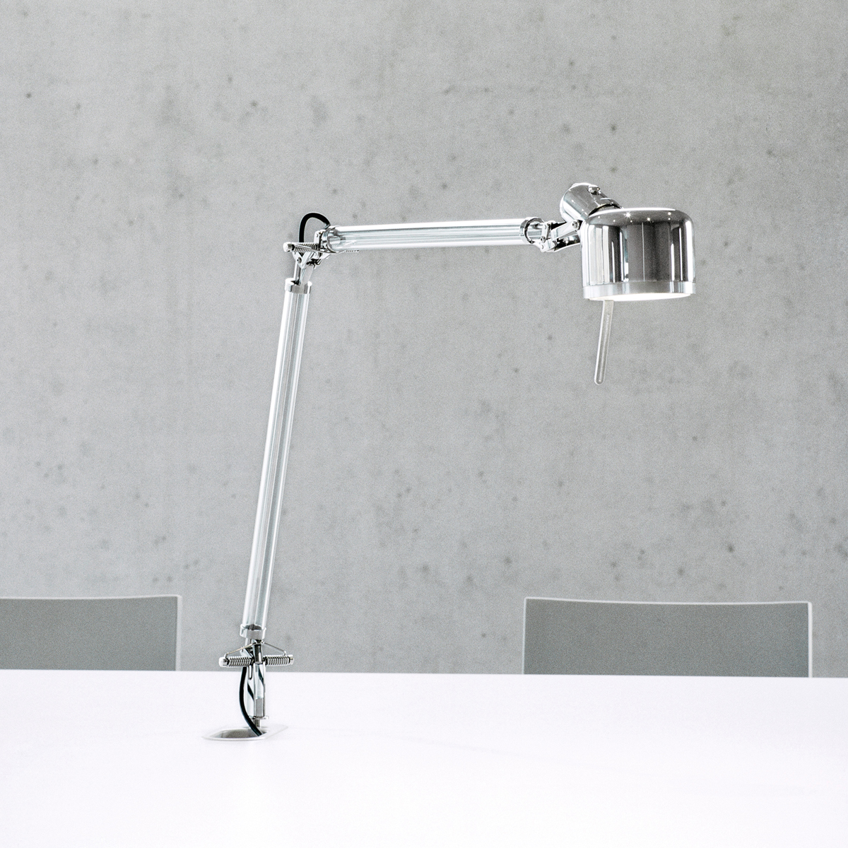 Polished stainless steel, with installation adapter