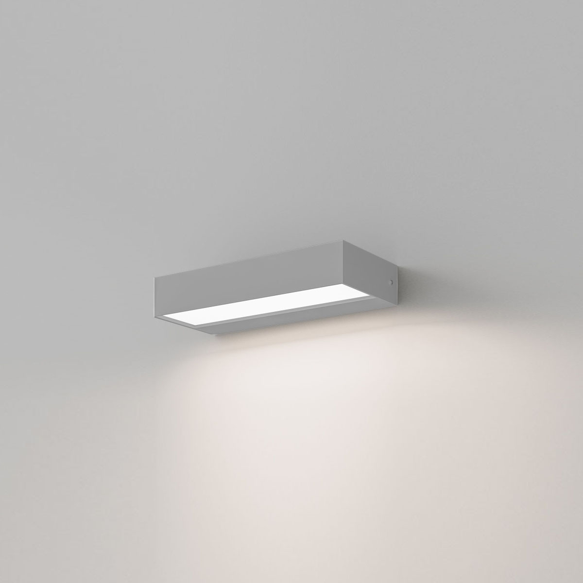 2700 K, silver embossed