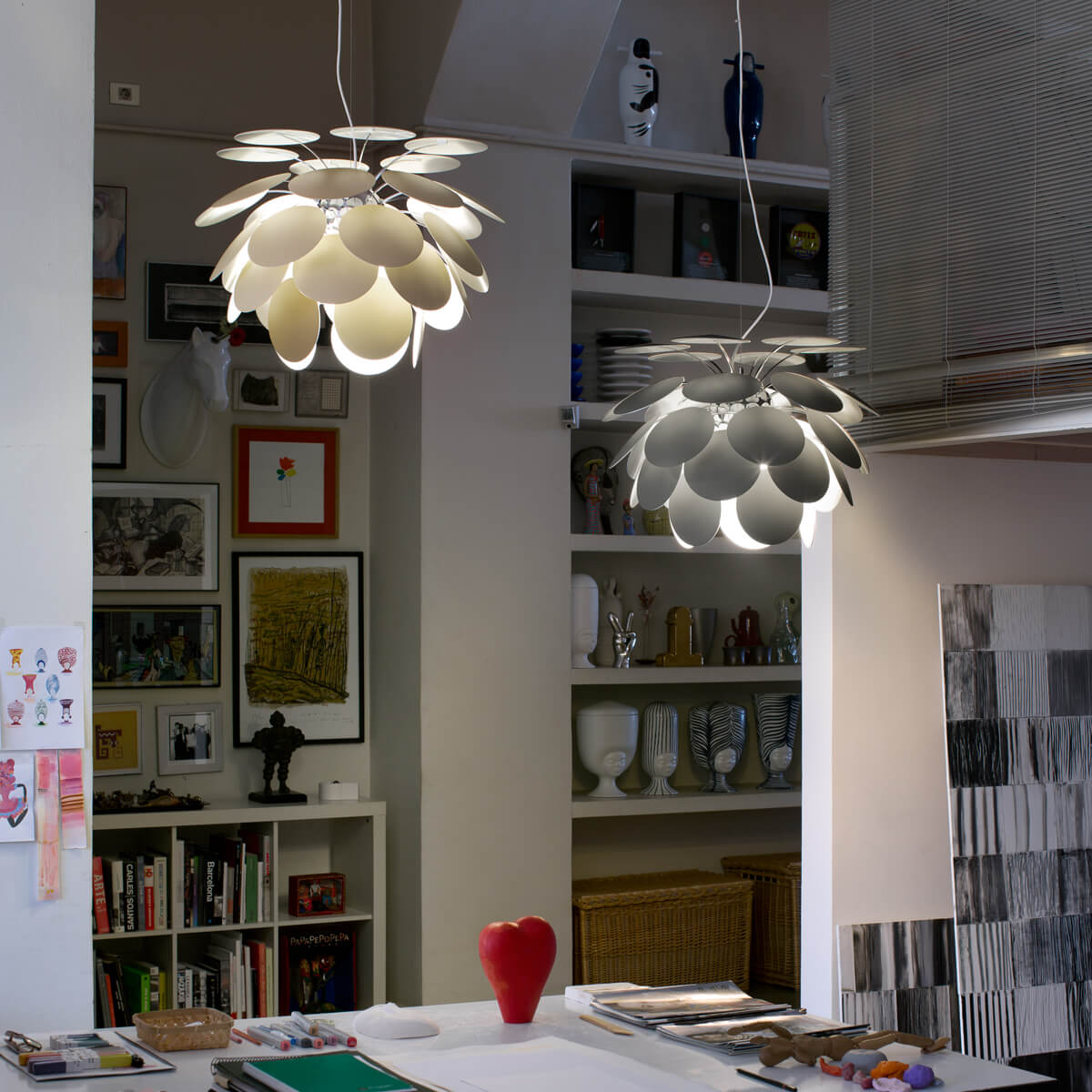 Marset Discocó 35 Pendelleuchte, beige matt und grau matt