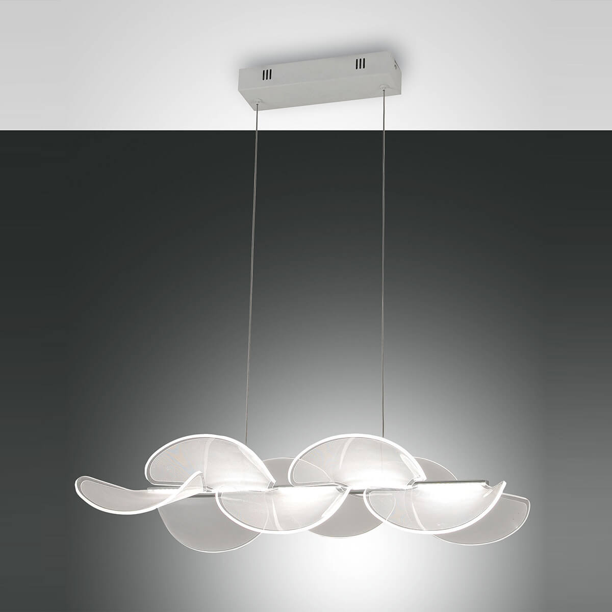 Length: 62 cm, white