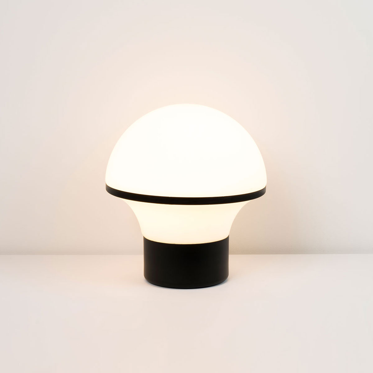 Ø: 35.2 cm, black matt / opal glass satinized