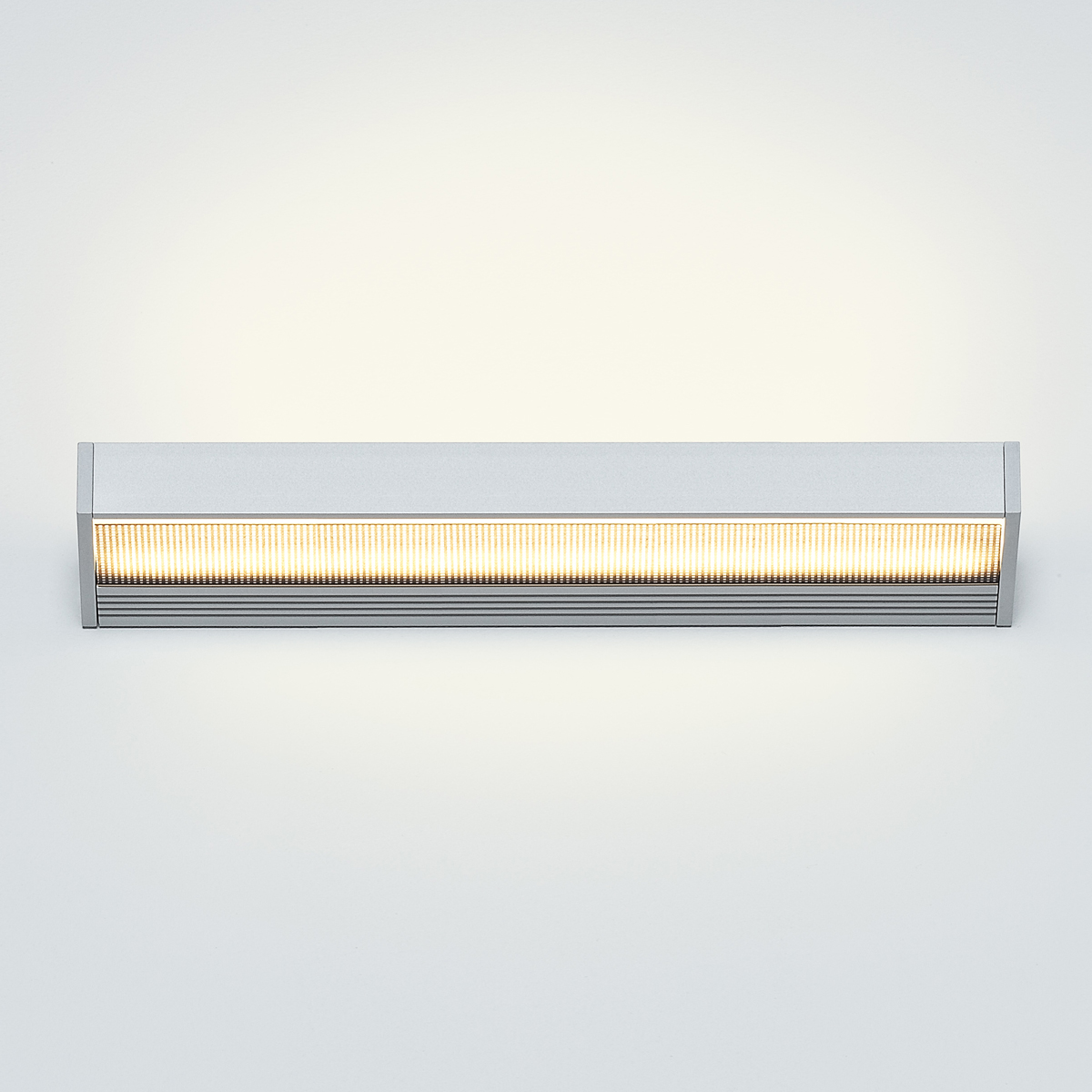 aluminum silver, 2700K, lenses: satinée / louvre