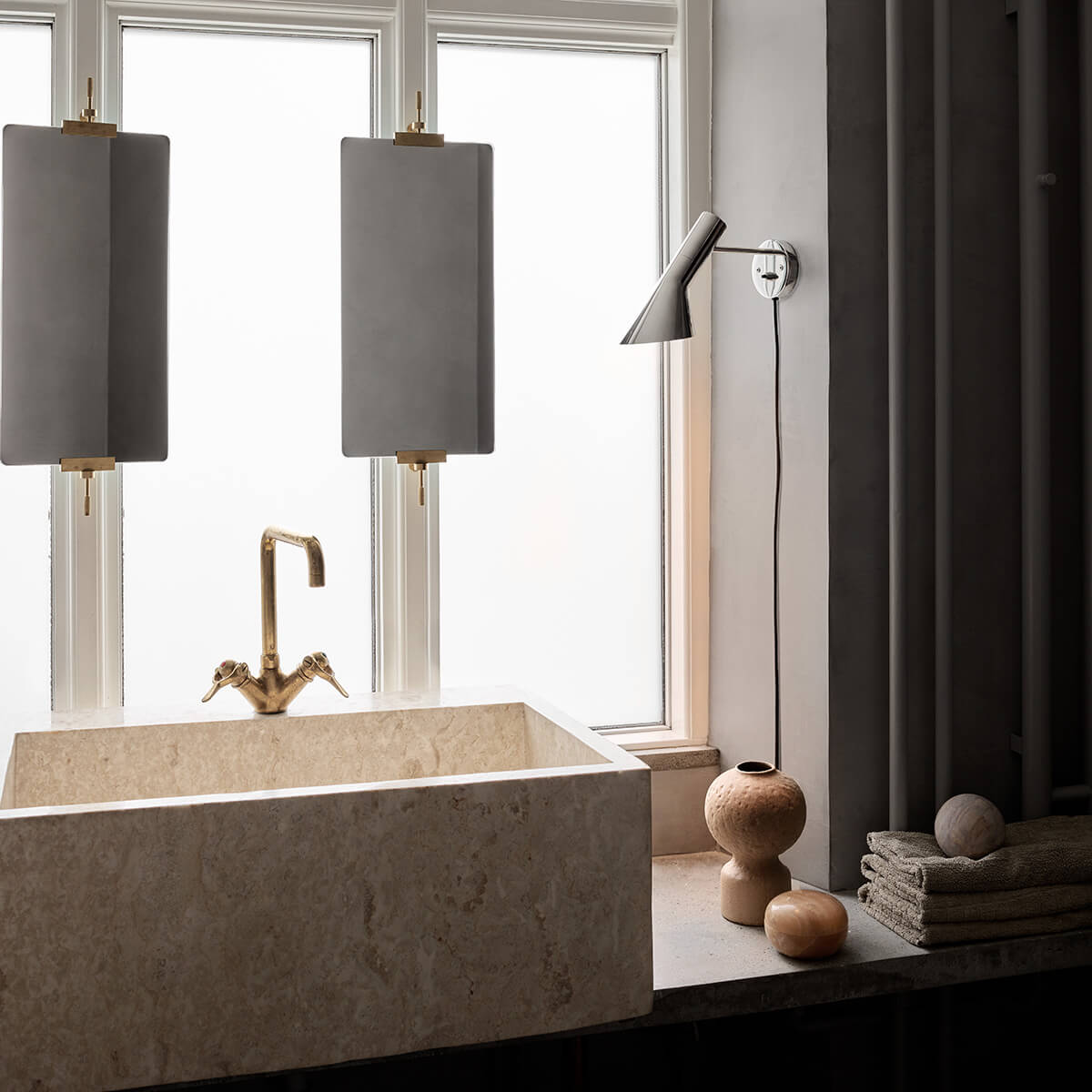 Louis Poulsen AJ Wandleuchte, Edelstahl poliert